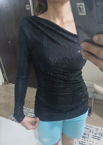 Siyah payetli tek kollu Kadın Bluz