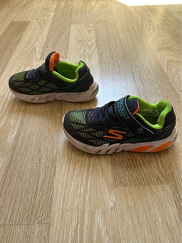 30 Beden Skechers çocuk spor ayakkabısı
