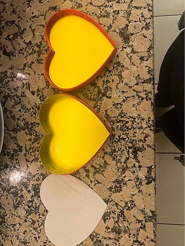 Beden Kırmızı Kalp Kutu