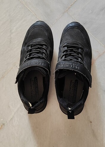 35 Beden Skechers çocuk ayakkabı