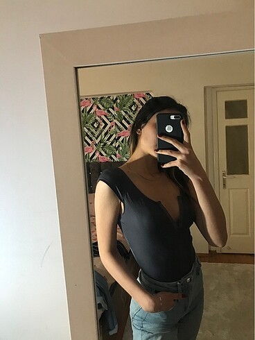 Penti sırt dekolte bodysuit