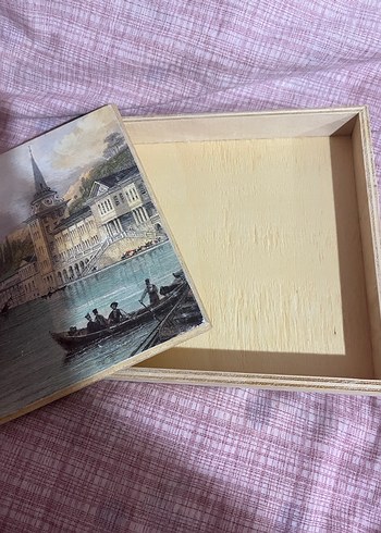 Altın Renkli Pastel Tonlarda Şehir Manzarası Tablosu - Görsel 2