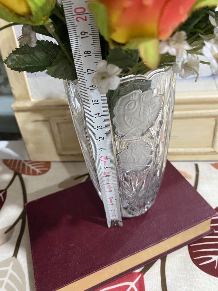 Beyaz Desenli Şeffaf Vazo - Görsel 5