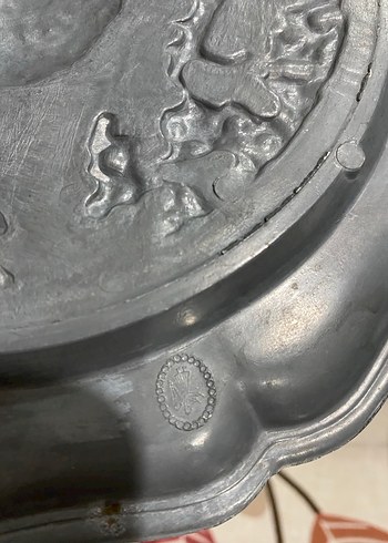 Gri Desenli Klasik Tabak - Görsel 3