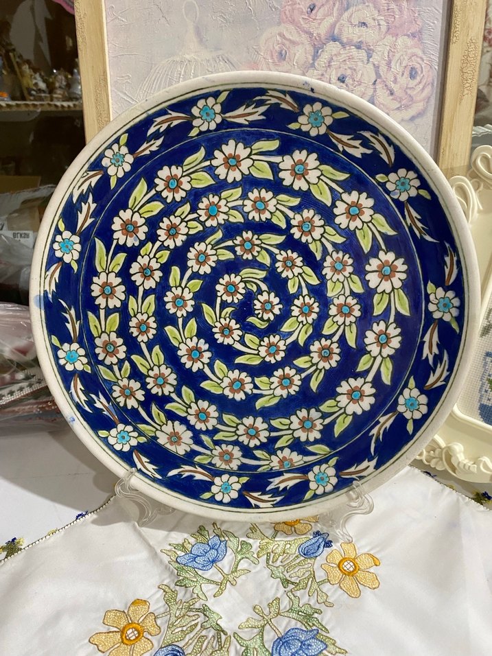 Çiçek Desenli El Yapımı Seramik Tabak - Görsel 3