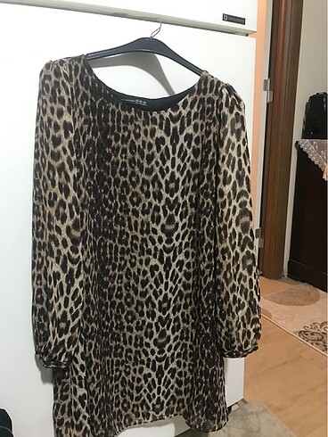 Leoparlı elbise veya tunik