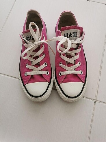 36 numara pembe converse