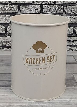 Metal kaşıklık