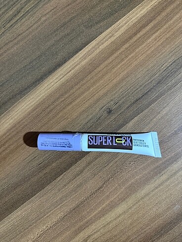 Maybelline Maybelline Superlock Kaş wax