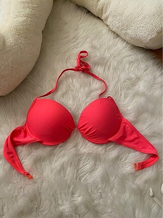 Bikini üstü