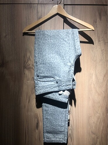Leopar desenli jean