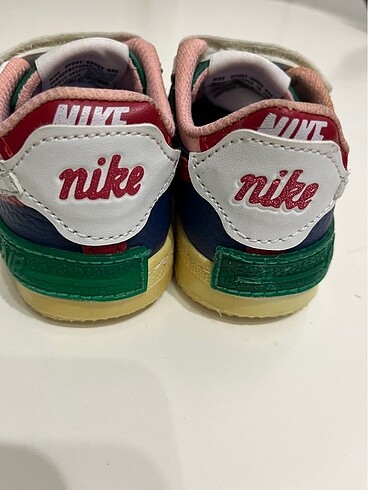 24 Beden Nike çocuk spor ayakkabısı