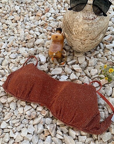 Bikini üstü