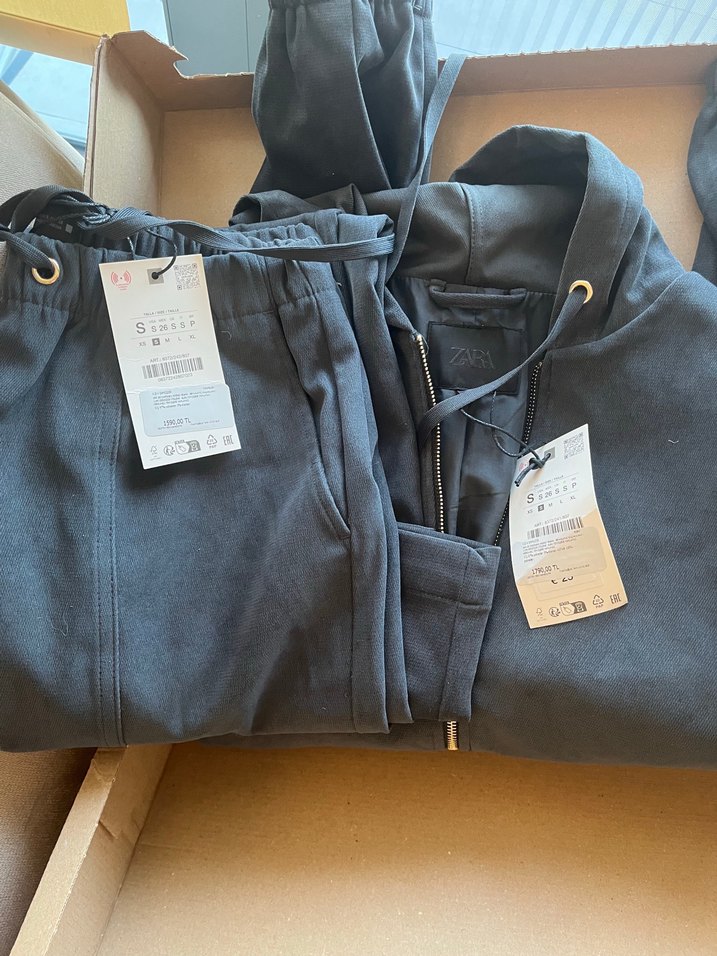 Zara Koyu Gri Kapüşonlu Eşofman Takımı — görsel 2/4