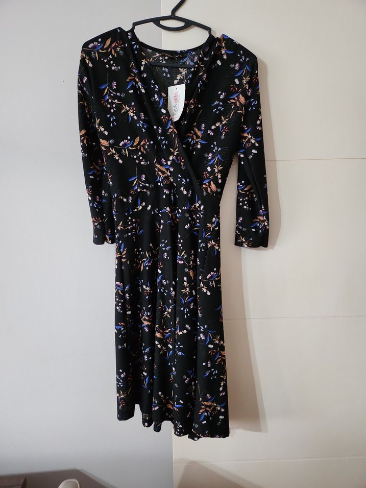 Siyah Desenli midi boy  V Yaka elbise - Görsel 5