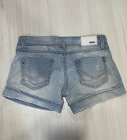 Stradivarius Lolita mini şort