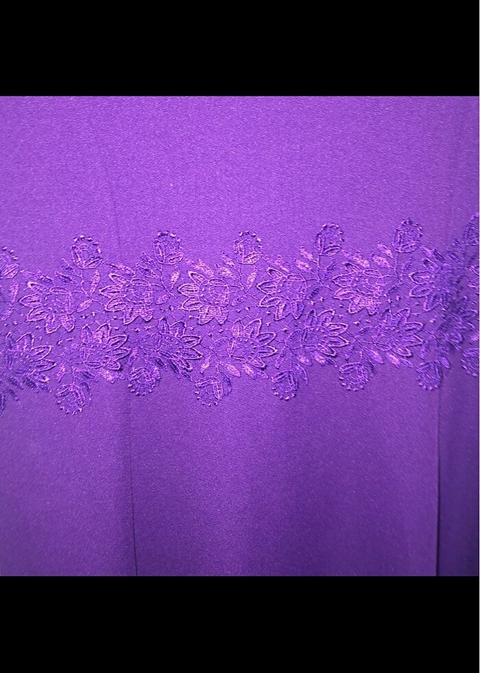 Bel kısmı dantel kemerli elbise - Görsel 4