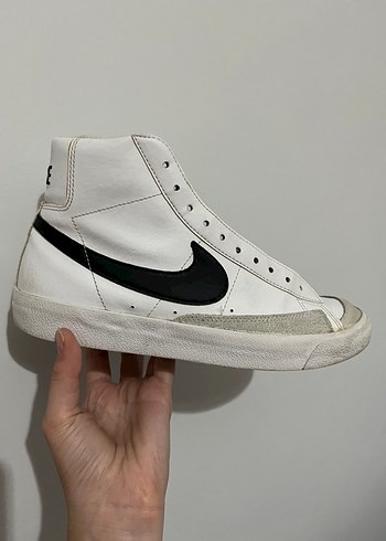 38,5 Beden beyaz Renk Nike Blazer Mid 77 spor ayakkabı (Gs)