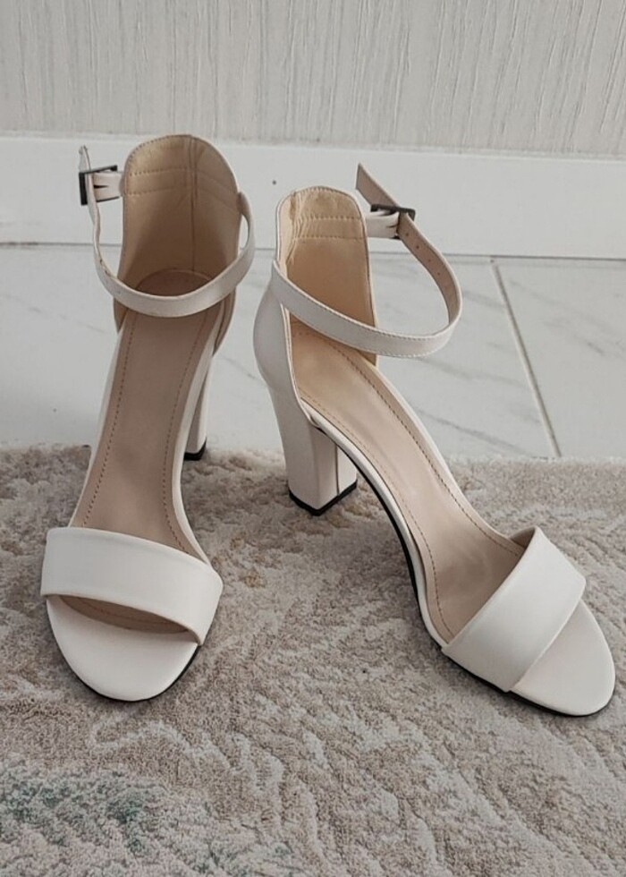 Beyaz Sandalet 40 Numara - Görsel 4