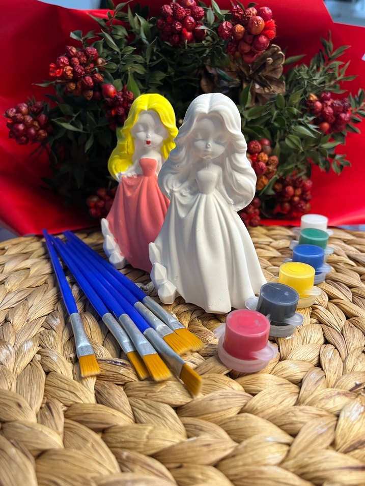 Beyaz Boyanabilir Kız Figürleri Seti - Görsel 4