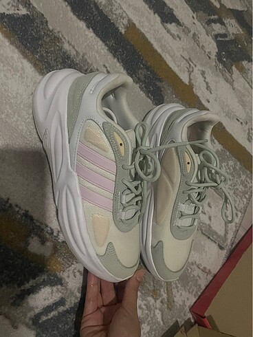 Adidas spor ayakkabı