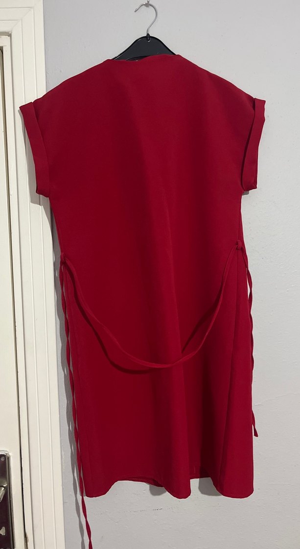 Kırmızı Düğmeli Midi V Yaka Kadın Elbise - Görsel 3