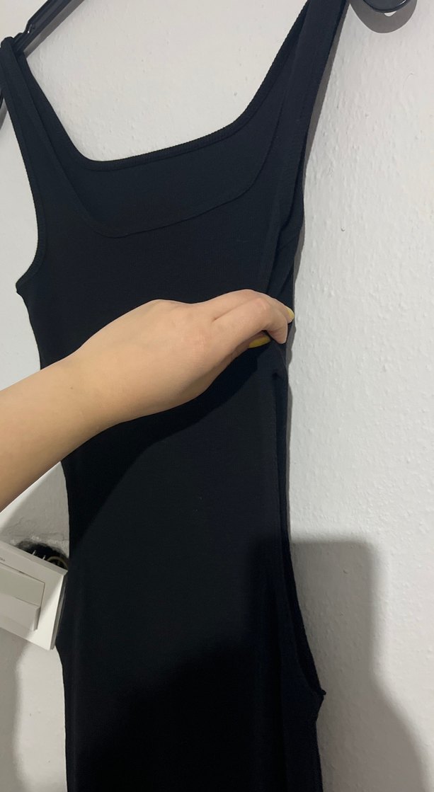 Siyah V Yaka Uzun Dar Kesim Elbise - Görsel 4