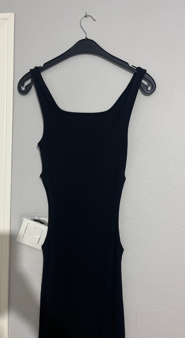 Siyah V Yaka Uzun Dar Kesim Elbise - Görsel 2