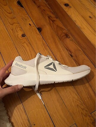 Reebok beyaz spor ayakkabı