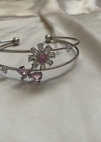 American Vintage Pembe Çiçekli Pul Detaylı Kadın Bileklik