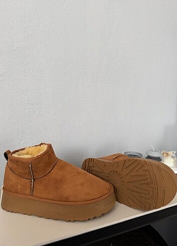 40 Beden UGG KADIN BOT