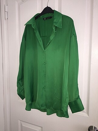 Orijinal Zara Yeşil Saten Gömlek Zara Gömlek %20 İndirimli - Gardrops