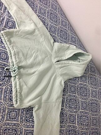 Sweetshirt