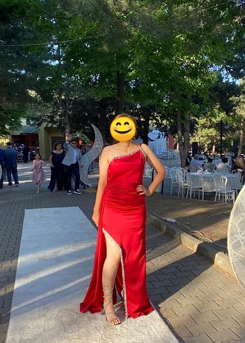 m Beden Lafaba Kadın Kırmızı Tek Omuzlu Uzun Saten Abiye