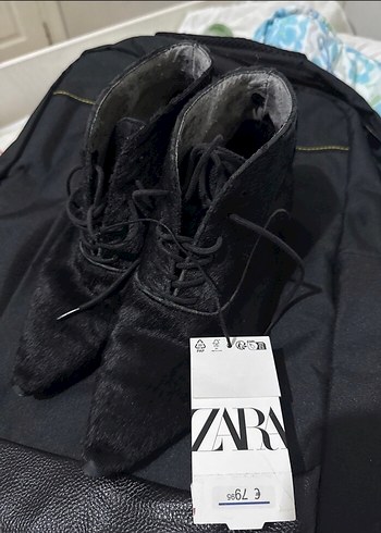 36 Beden Zara Siyah Süet Tüylü Stiletto Topuklu Bot keci derisi