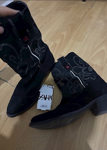 Zara kovboy çizme 3,4 kez giyildi çok şık