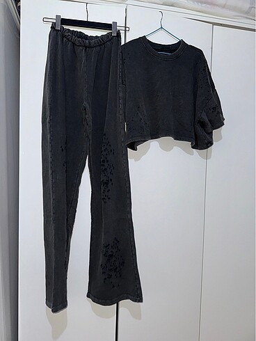 Bershka BERSHKA ÜST 299 ALT 299 tlSIFIR XL BEDEN ÇOK GÜZEL EŞOFMAN TA