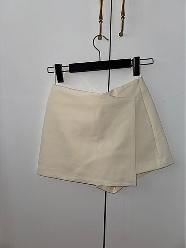 Zara xs beden mini şort etek çok şık sıfır iç etiketi bu şekilde