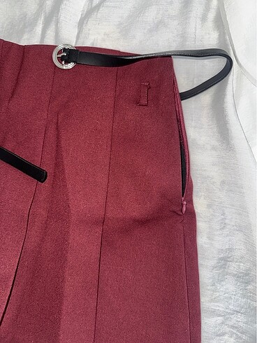 xs Beden ZARA SIFIR MİNİ ŞORTLU PİLELİ ETEK BORDO RENK XS BEDEN İÇ ETİKET