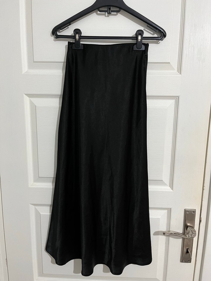 Siyah saten etek - Görsel 4