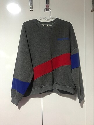 sweatshirt pull&bear değil