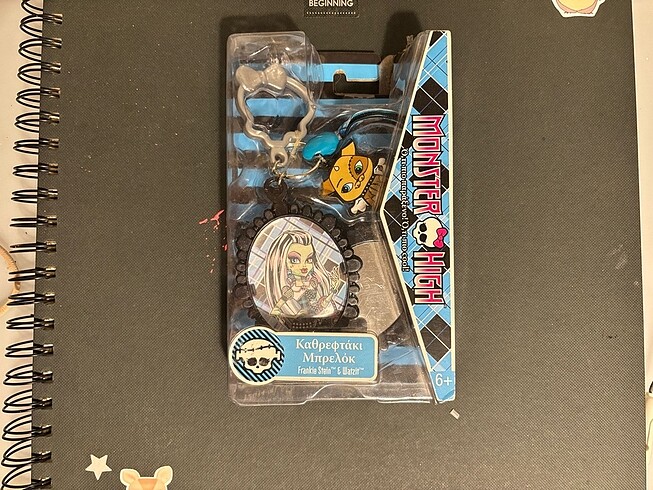 monster high anahtarlik figur