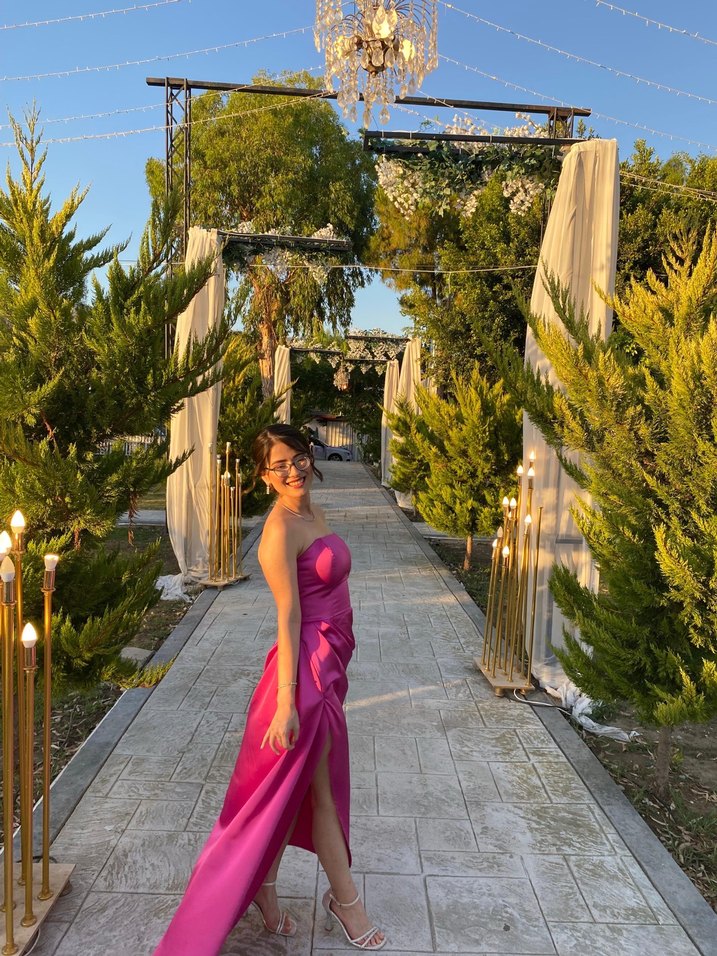 Pembe Straplez Uzun Drapeli Kadın Abiye - Görsel 3