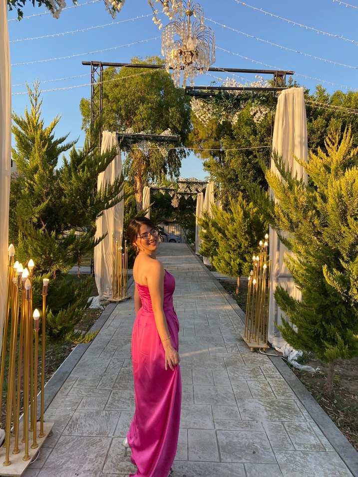 Pembe Straplez Uzun Drapeli Kadın Abiye - Görsel 5