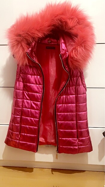 Pembe şişme tüylü Kadın yelek.1 defa giydim.38/40 - Görsel 5