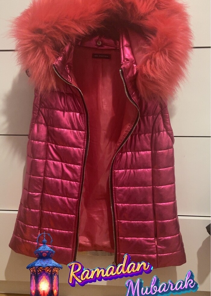 Pembe şişme tüylü Kadın yelek.1 defa giydim.38/40 - Görsel 3