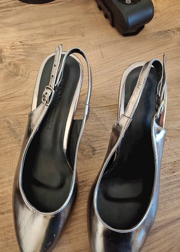 Gri Parlak Metal Tokalı Stiletto Kadın Topuklu - Görsel 2