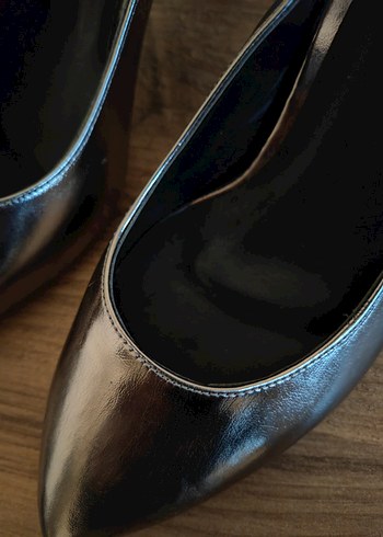 Gri Parlak Metal Tokalı Stiletto Kadın Topuklu - Görsel 5