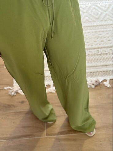 H&M İnce Yeşil Pantolon - Görsel 4