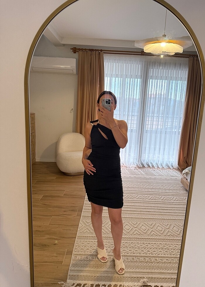 Zara Dekolteli Mini Siyah Elbise - Görsel 2